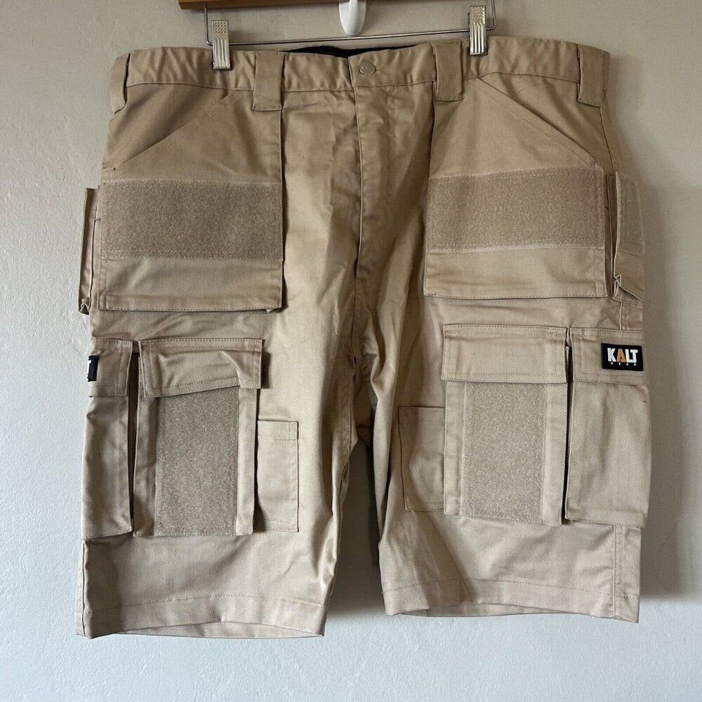 Kalt Gear Workwear Cargo Shorts Beige Tan Pockets Waist Size 44 Heavy Duty